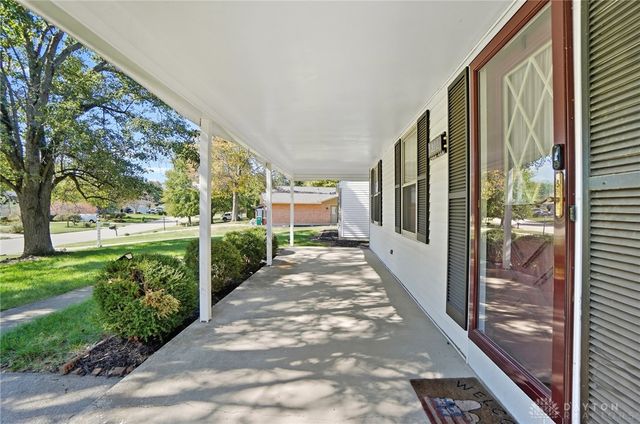 200 Sycamore Creek Drive, Springboro, OH 45066