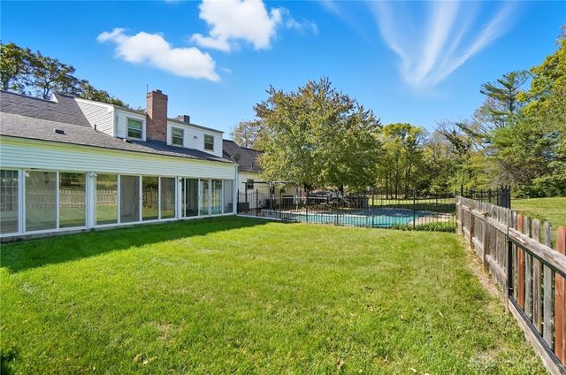 200 Sycamore Creek Drive, Springboro, OH 45066