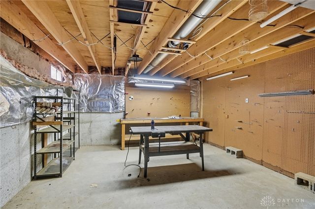 200 Sycamore Creek Drive, Springboro, OH 45066