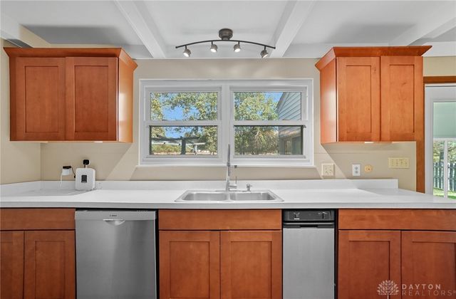 200 Sycamore Creek Drive, Springboro, OH 45066