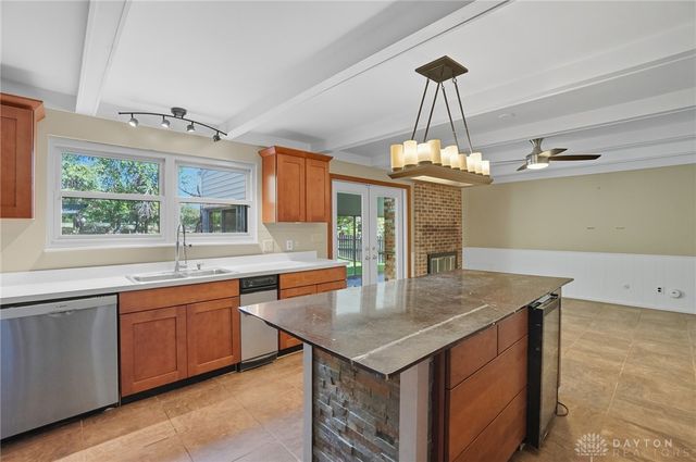 200 Sycamore Creek Drive, Springboro, OH 45066