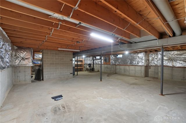 200 Sycamore Creek Drive, Springboro, OH 45066