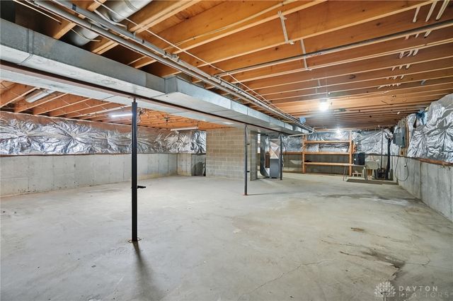 200 Sycamore Creek Drive, Springboro, OH 45066