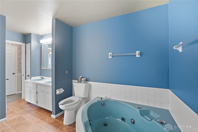 200 Sycamore Creek Drive, Springboro, OH 45066