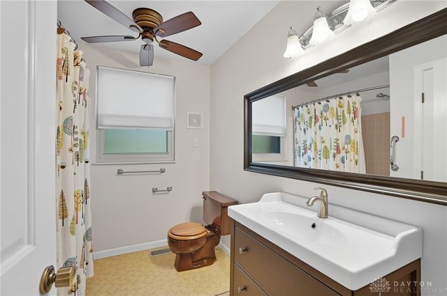 200 Sycamore Creek Drive, Springboro, OH 45066