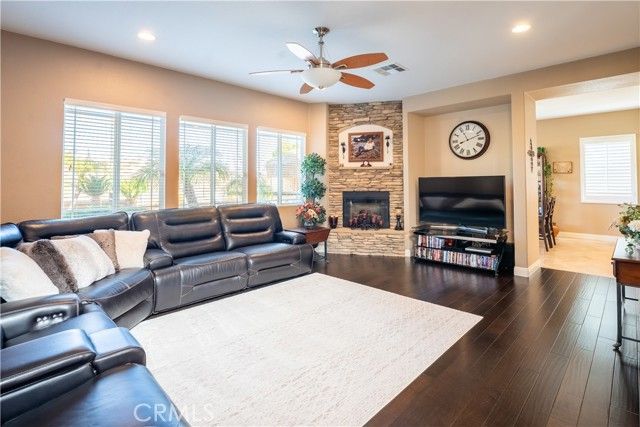 8832 Gentle Wind Drive, Corona, CA 92883