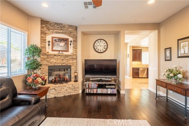 8832 Gentle Wind Drive, Corona, CA 92883