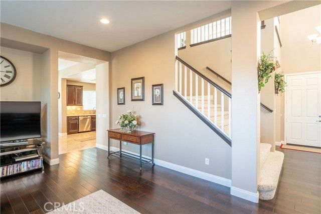 8832 Gentle Wind Drive, Corona, CA 92883