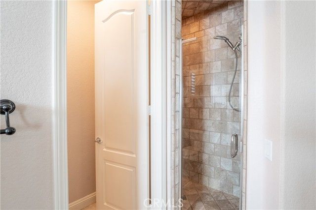 8832 Gentle Wind Drive, Corona, CA 92883