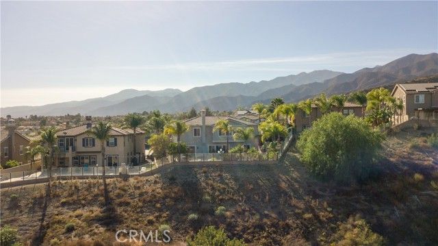 8832 Gentle Wind Drive, Corona, CA 92883