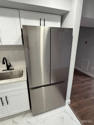 1008 Hidden Village Drive, Perth Amboy, NJ 08861