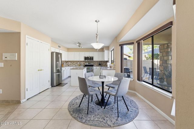 5428 W WAGONER Road, Glendale, AZ 85308