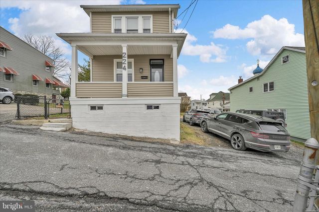 224 FISHER AVE, Coaldale, PA 18218