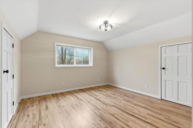 N65W30990 Beaver Lake ROAD, Hartland, WI 53029