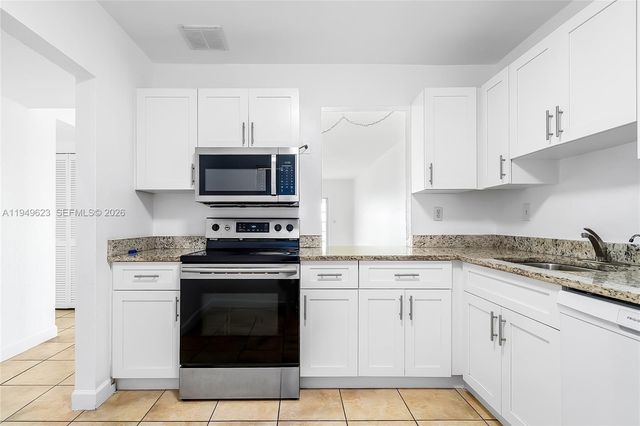 2500 SW 81st Avenue 402, Davie, FL 33324