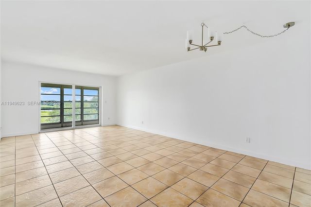 2500 SW 81st Avenue 402, Davie, FL 33324
