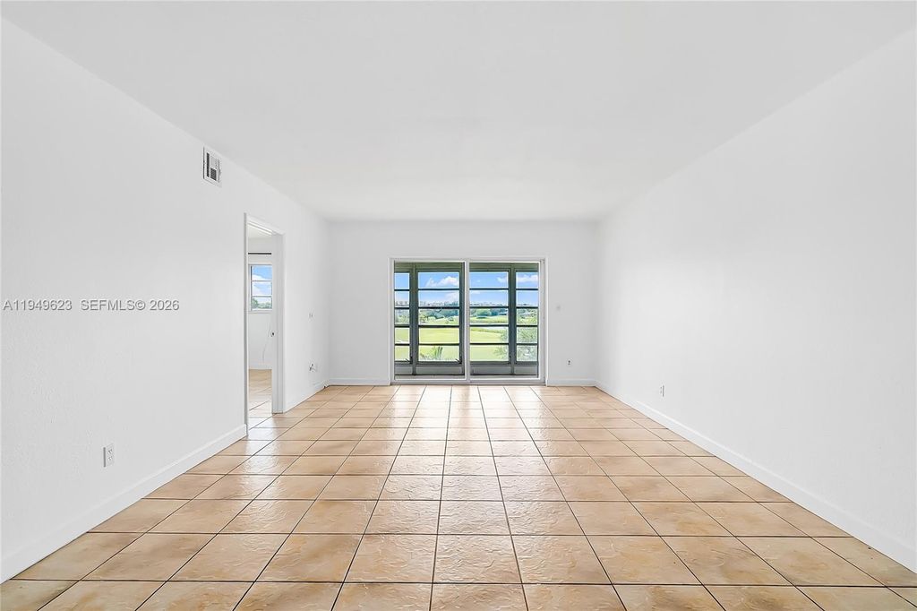 2500 SW 81st Avenue 402, Davie, FL 33324