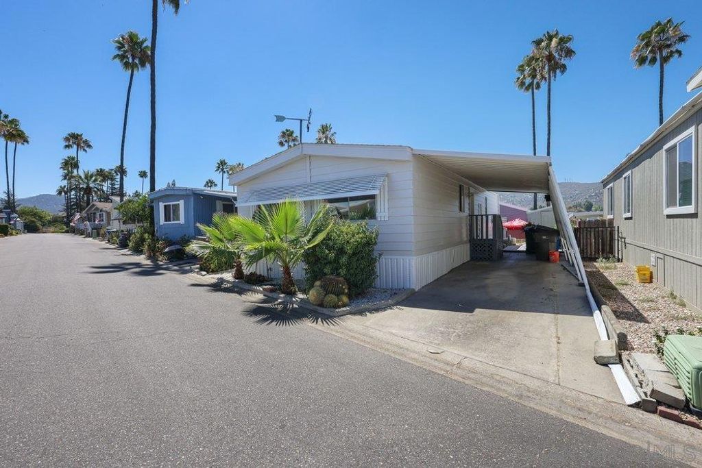 Image 1 of property listing at 13594 Highway 8 Business 53, Lakeside, CA 92040