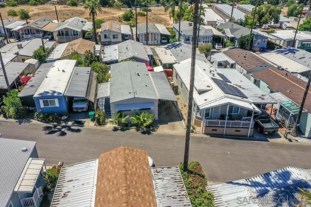 Image 5 of property listing at 13594 Highway 8 Business 53, Lakeside, CA 92040