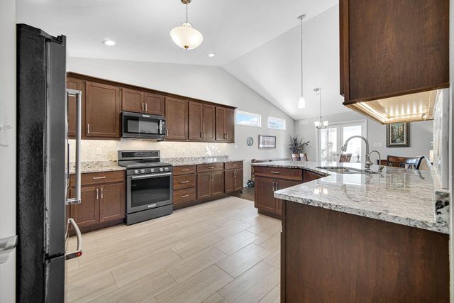 8341 Larkspur Terrace, St. John, IN 46373