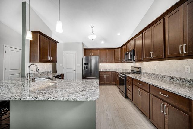 8341 Larkspur Terrace, St. John, IN 46373