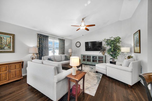 8341 Larkspur Terrace, St. John, IN 46373