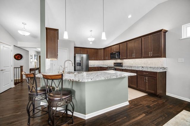 8341 Larkspur Terrace, St. John, IN 46373