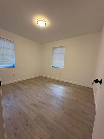 3755 Oak Ave, Miami, FL 33133