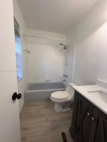 3755 Oak Ave, Miami, FL 33133