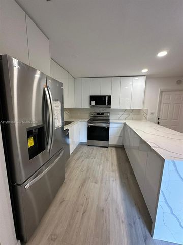 3755 Oak Ave, Miami, FL 33133