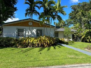 3755 Oak Ave, Miami, FL 33133