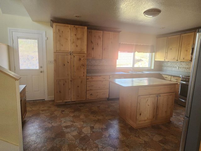 649-815 CA-299, Nubieber, CA 96068