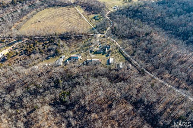 30635 MARIGOLD, Lebanon, MO 65536