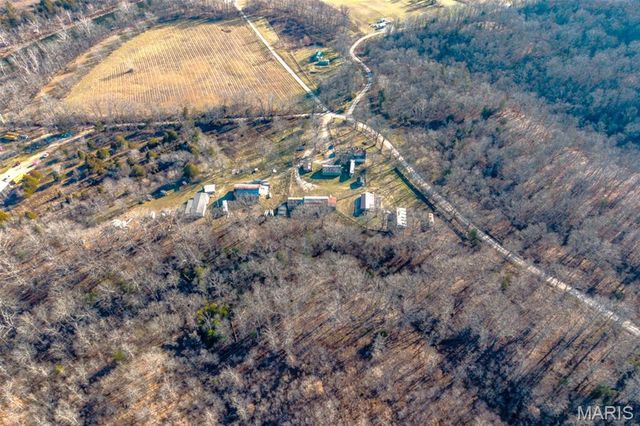 30635 MARIGOLD, Lebanon, MO 65536