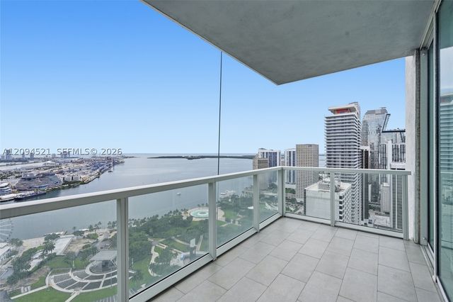 244 Biscayne Blvd 4103, Miami, FL 33132
