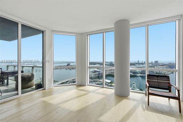 244 Biscayne Blvd 4103, Miami, FL 33132