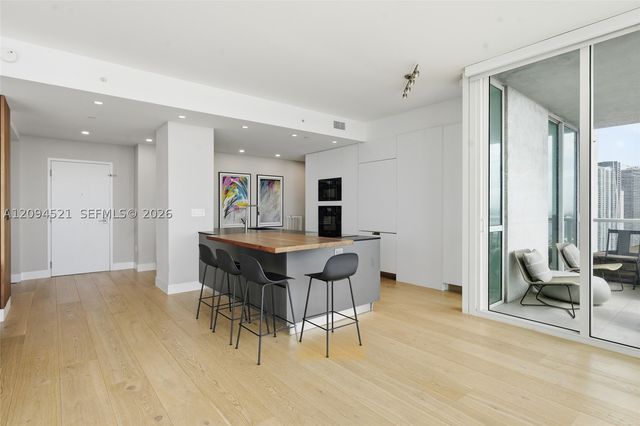 244 Biscayne Blvd 4103, Miami, FL 33132