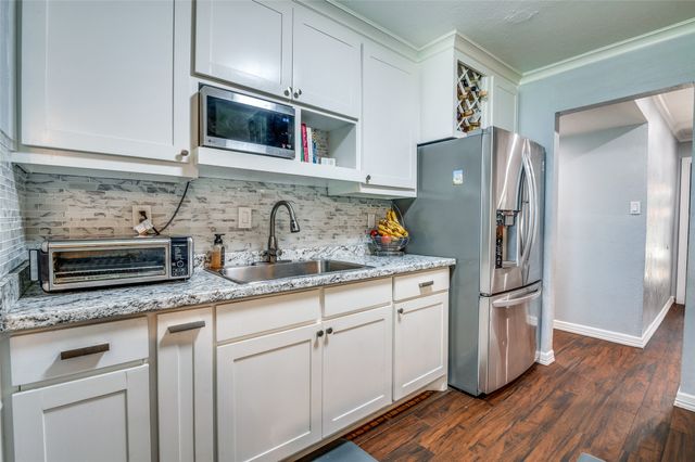 1122 Independence Trail, Grand Prairie, TX 75052