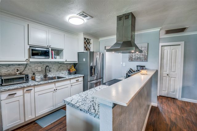 1122 Independence Trail, Grand Prairie, TX 75052