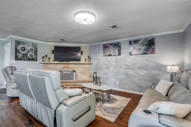 1122 Independence Trail, Grand Prairie, TX 75052