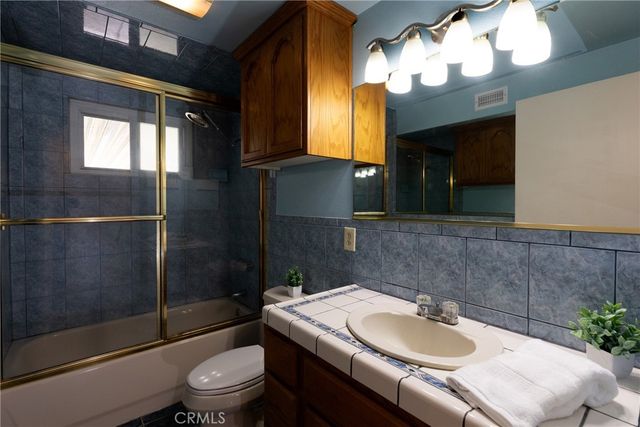 1700 W El Portal, La Habra, CA 90631