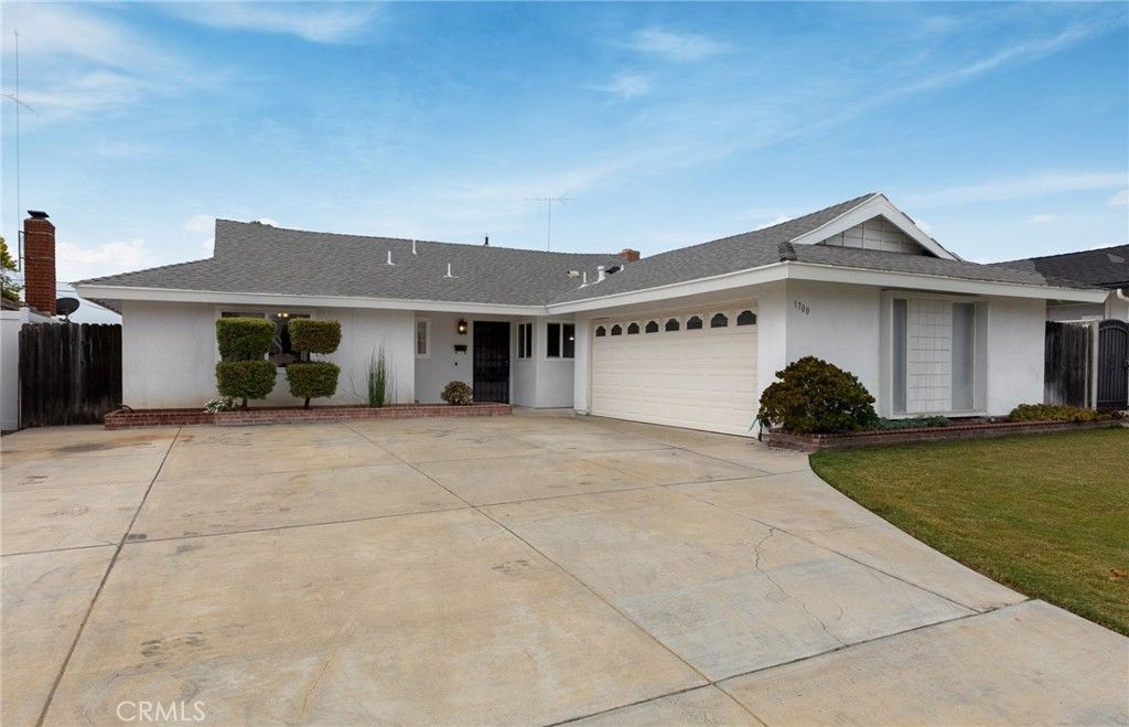 1700 W El Portal, La Habra, CA 90631