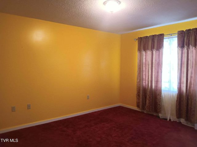 14512 White Top View, Abingdon, VA 24210