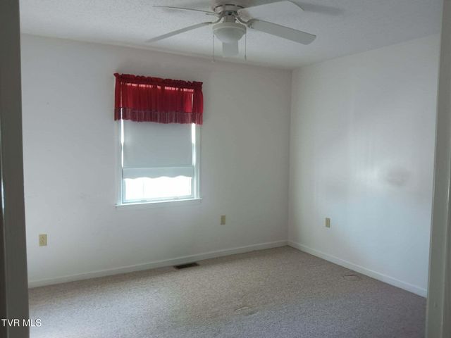 14512 White Top View, Abingdon, VA 24210