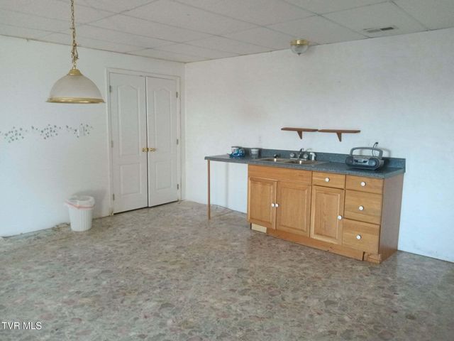 14512 White Top View, Abingdon, VA 24210