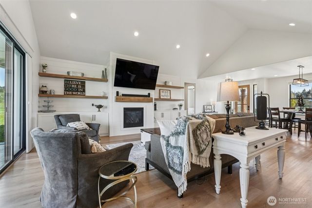 270 Tulip Lane, Woodland, WA 98674