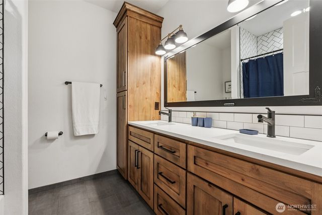 270 Tulip Lane, Woodland, WA 98674