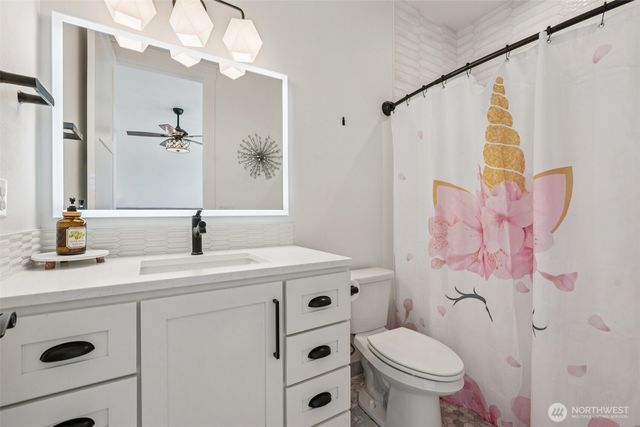 270 Tulip Lane, Woodland, WA 98674