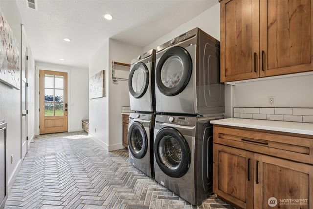 270 Tulip Lane, Woodland, WA 98674