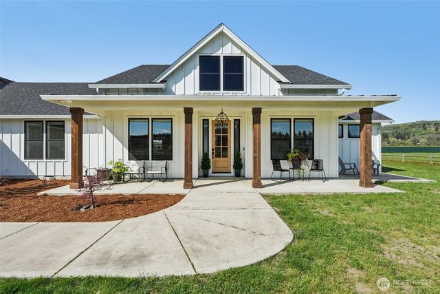 270 Tulip Lane, Woodland, WA 98674